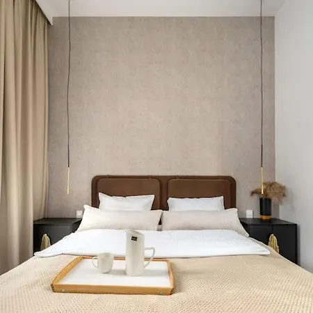 1-bedroom Near Metro